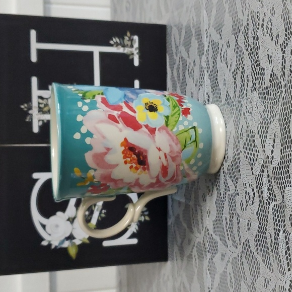 Pioneer Woman Coffee Mug ✨️ - Picture 3 of 9